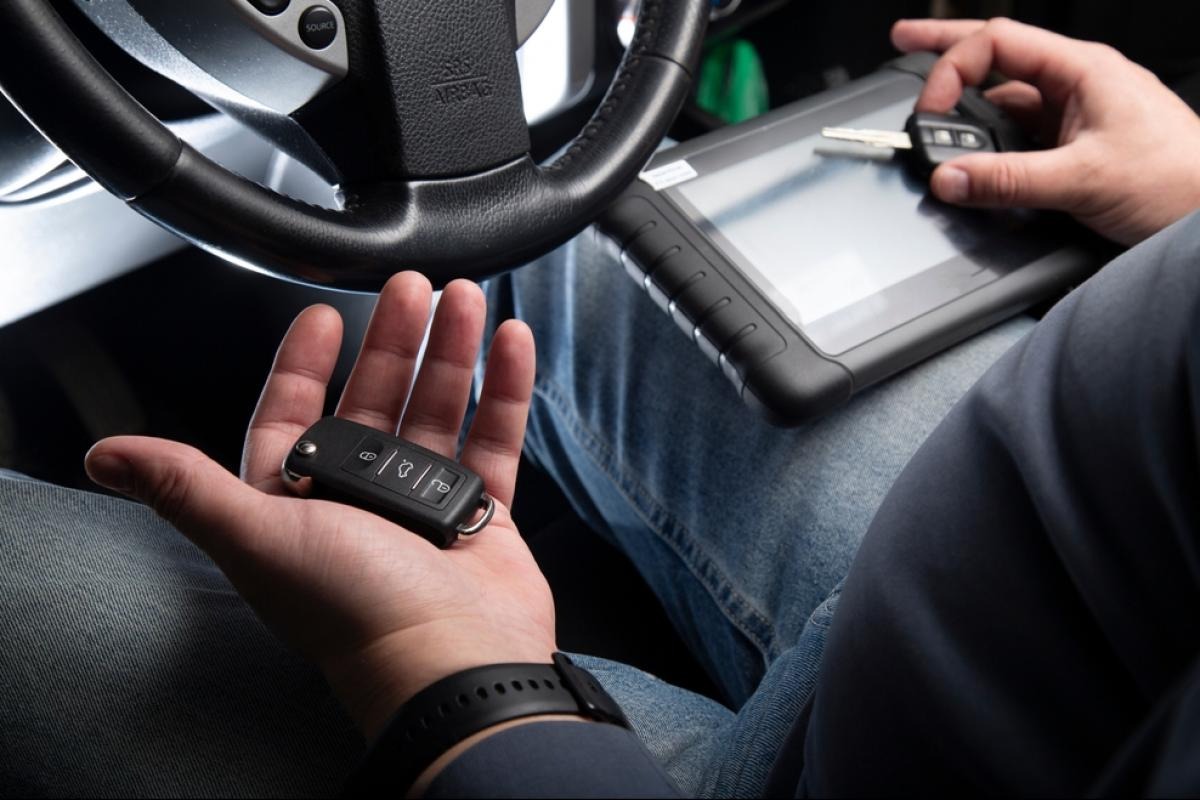 Fast Automotive Key Assistance from an Auto locksmith in Desborough